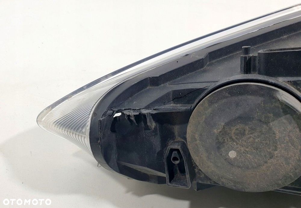 Ford Focus MK3 Reflektor Prawy F1EB-13W029-A - 5