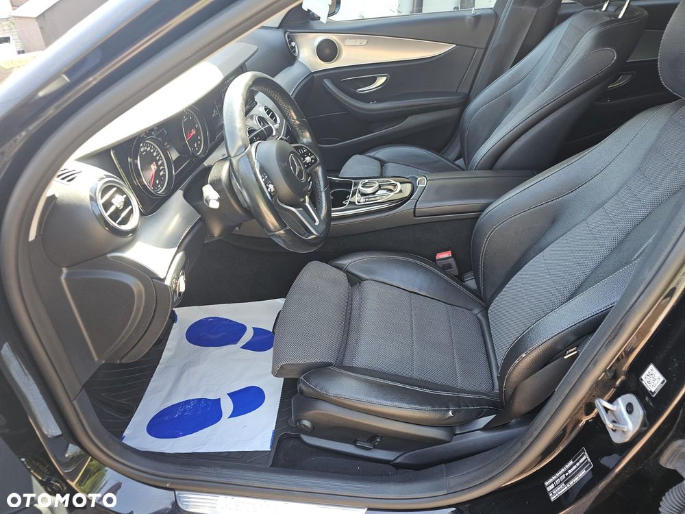 Mercedes-Benz Klasa E 220 d 9G-TRONIC - 13