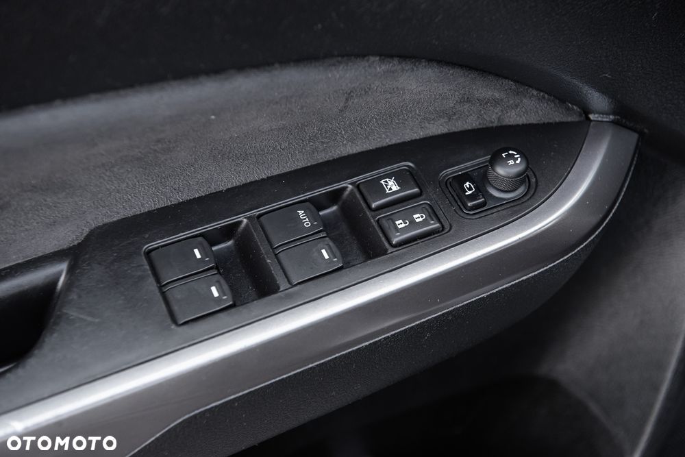 Suzuki Vitara - 16
