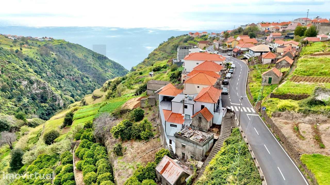 Moradia com vista para a Montanha e Oceano | Calheta, Madeira - Grande imagem: 2/35