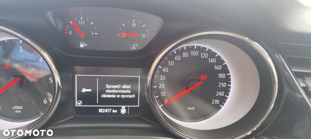 Opel Insignia - 8