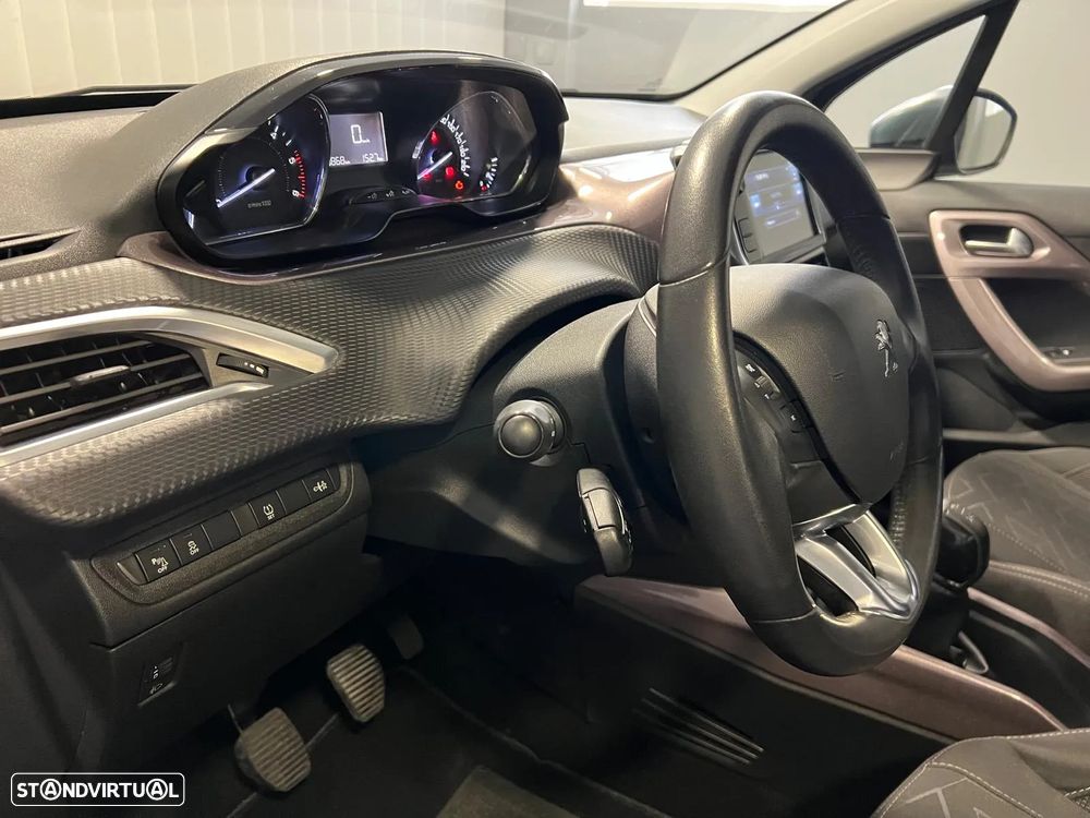 Peugeot 2008 1.4 HDi Active - 11