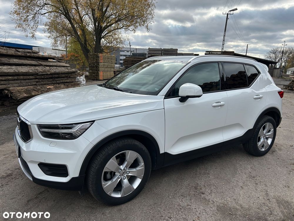 Volvo XC 40 D3 Momentum Pro - 2