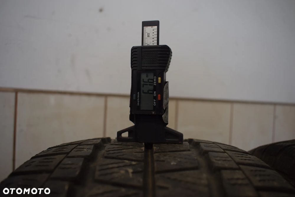 R16C 235/65 Falken EuroWinter Van01 - 4