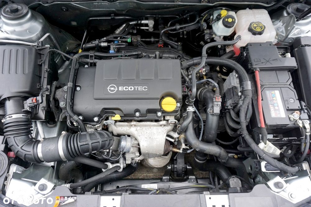 Opel Insignia 1.4 T Cosmo S&S - 40