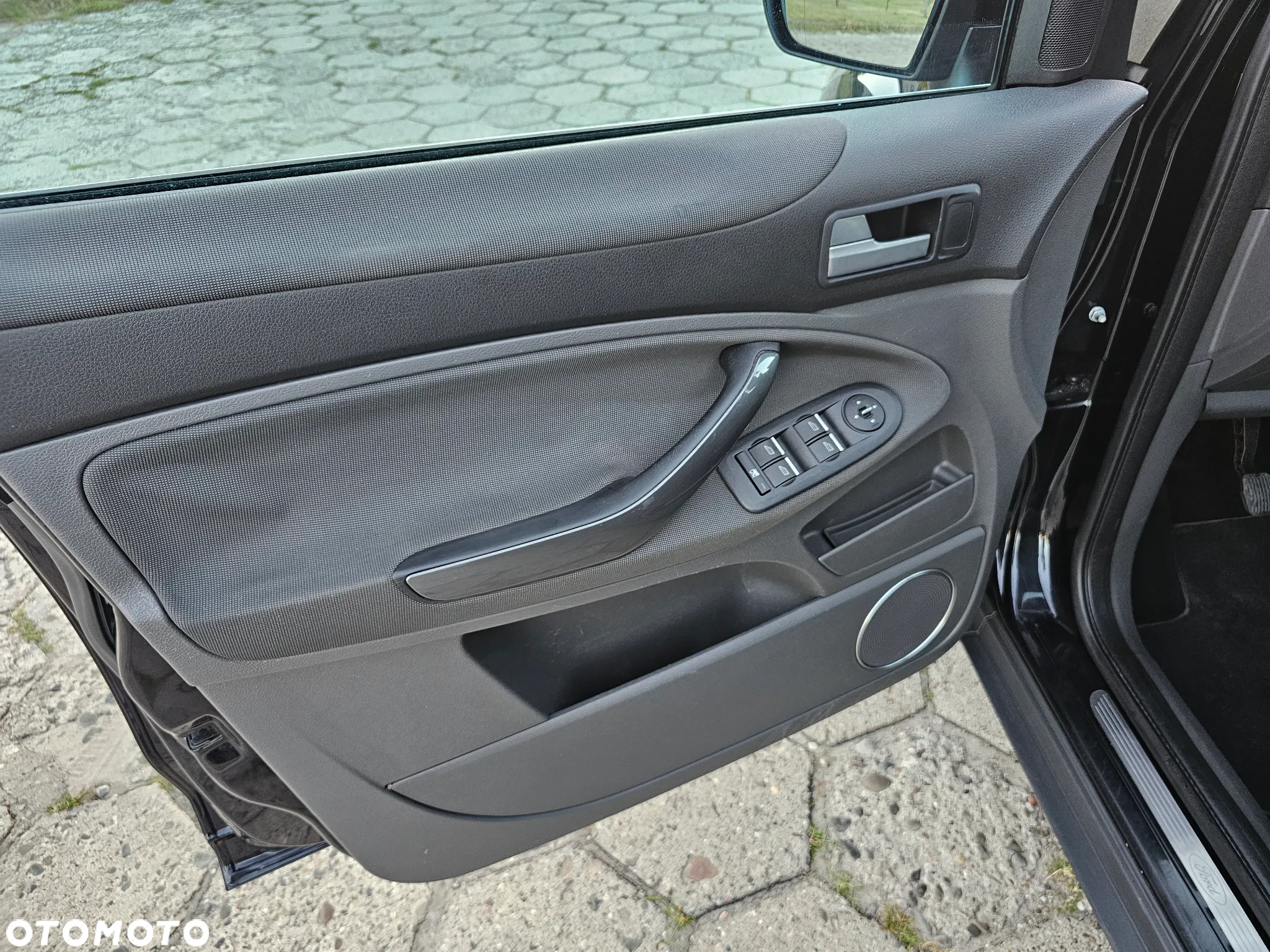 Ford Kuga 2.0 TDCi 2x4 Trend - 11