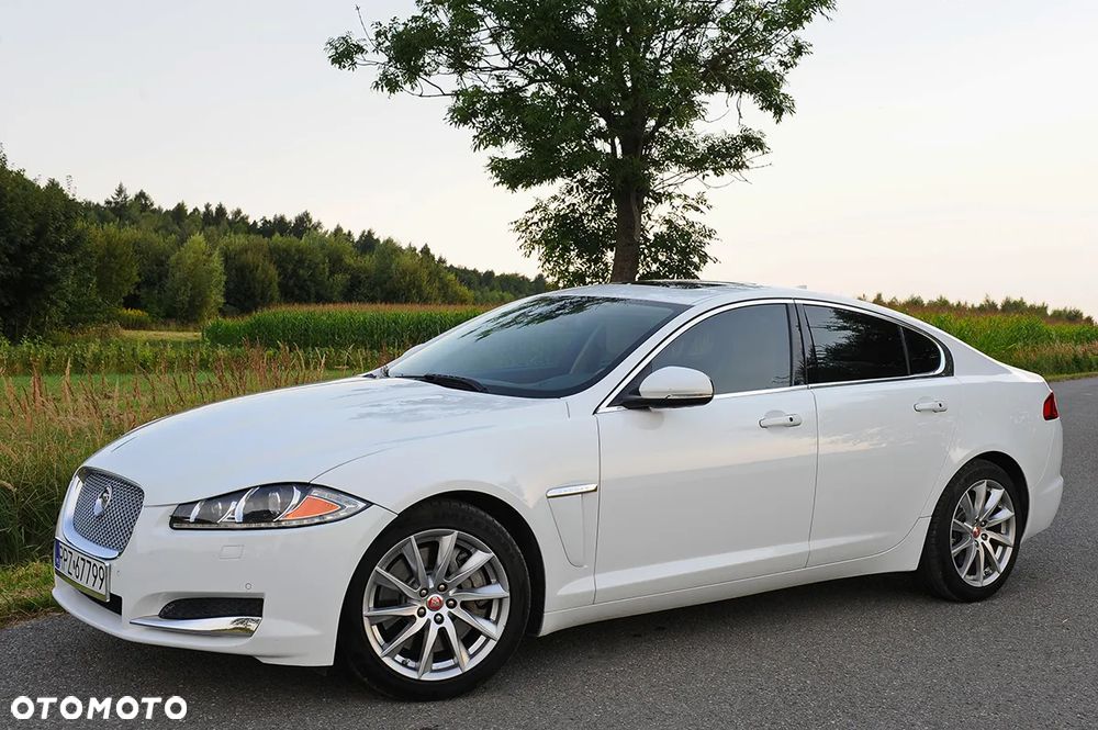 Jaguar XF 2.0 T Premium Luxury - 5