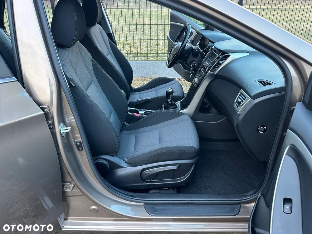 Hyundai i30 1.6 CRDI Trend - 36