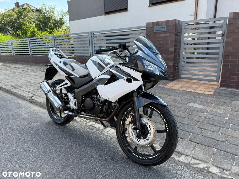 Honda CBR - 5