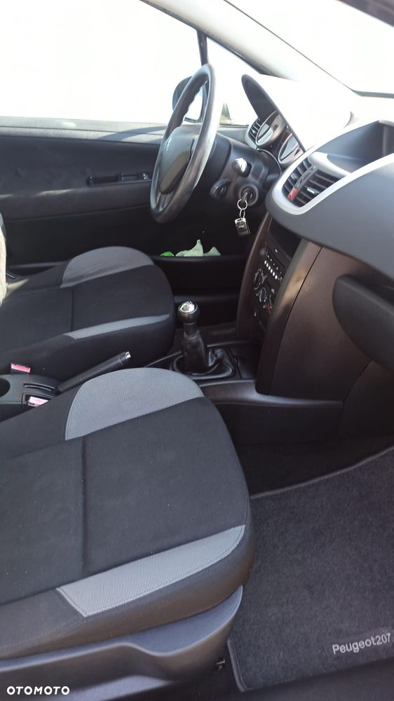 Peugeot 207 1.4 16V Trendy - 5