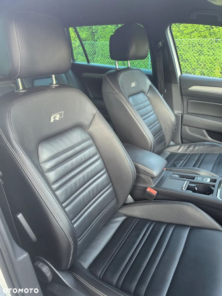 Volkswagen Passat - 20