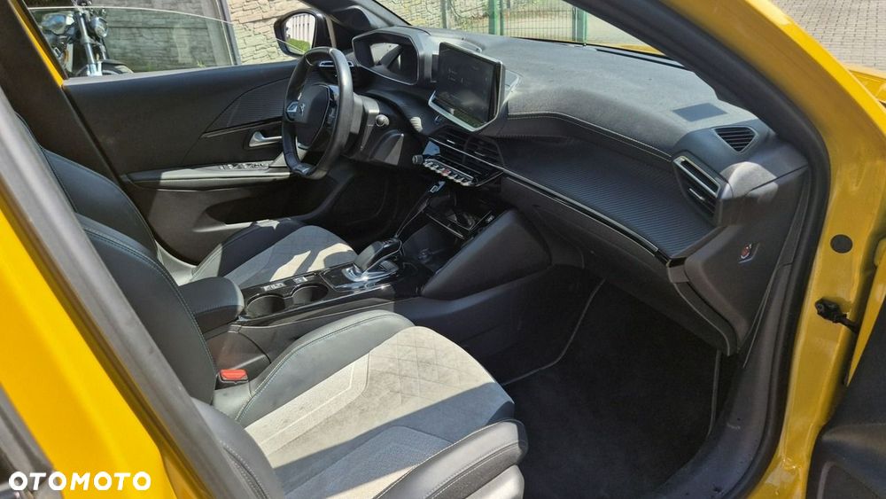 Peugeot 208 GT - 14