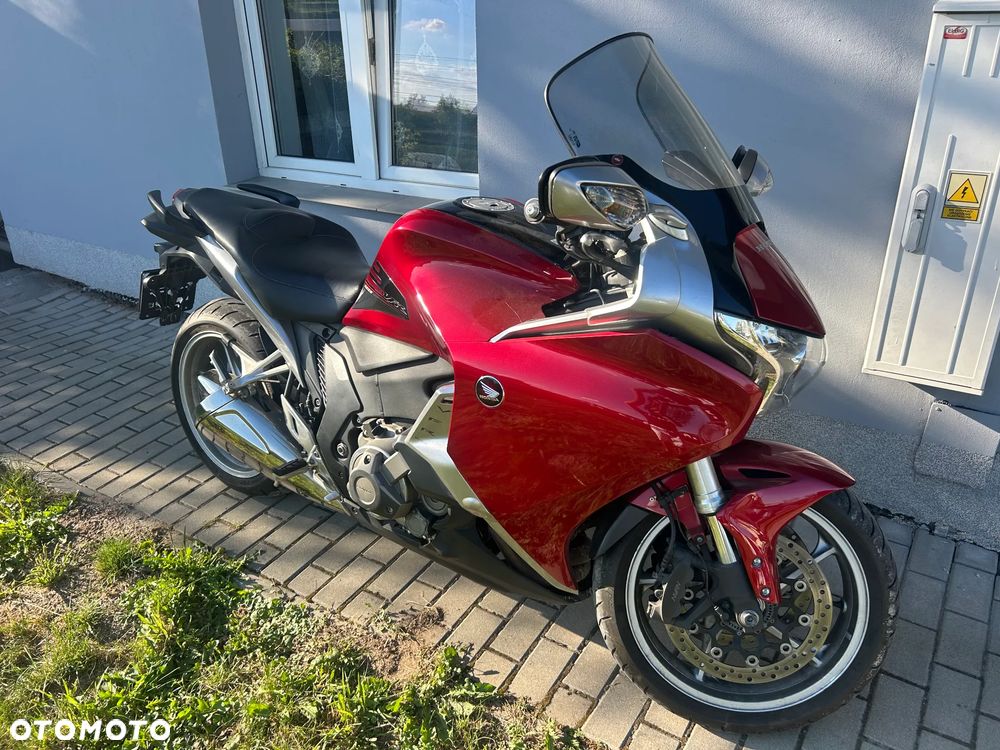 Honda VFR - 4