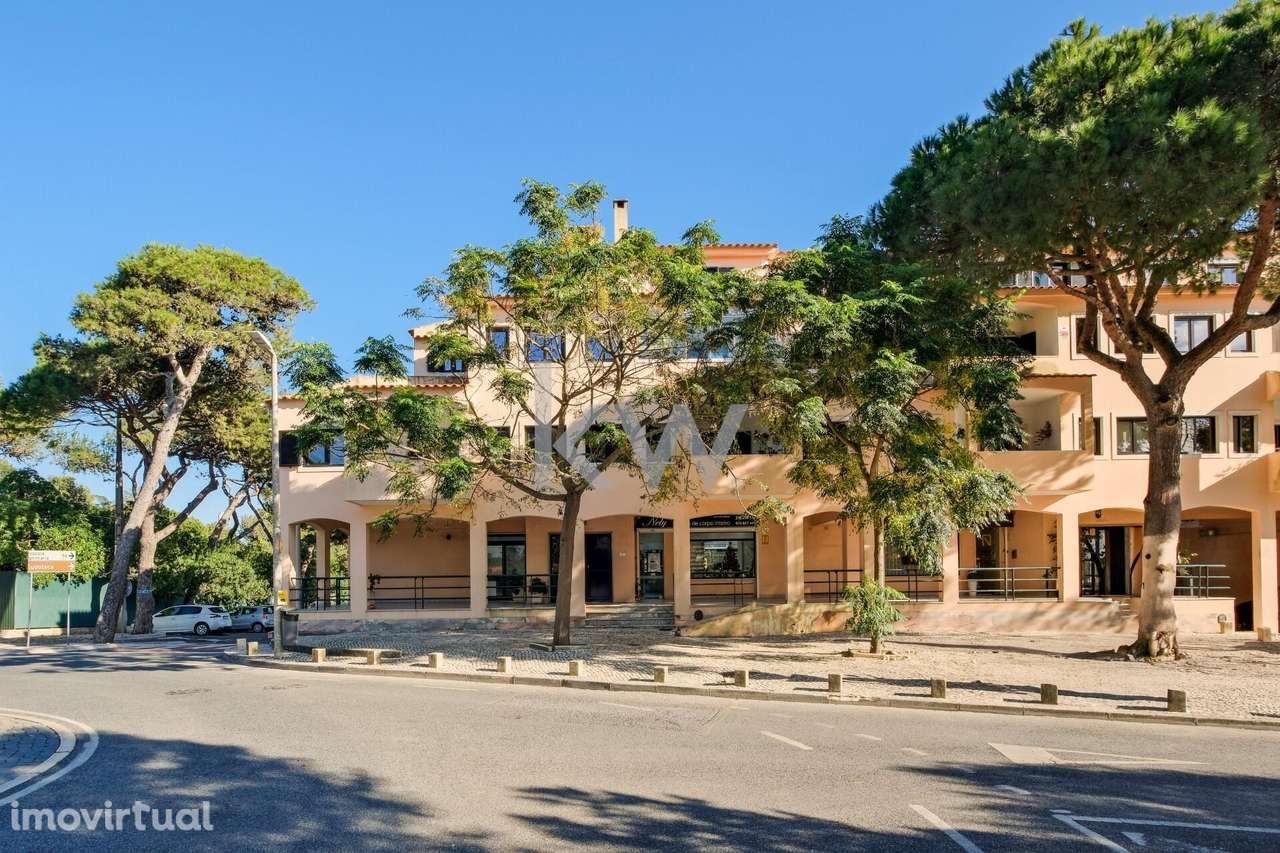 Apartamento T4 duplex remodelado e com garagem na Costa da Guia - Grande imagem: 2/50