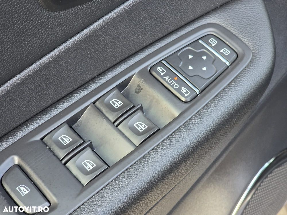 Renault Captur (ENERGY) TCe 90 INTENS - 11