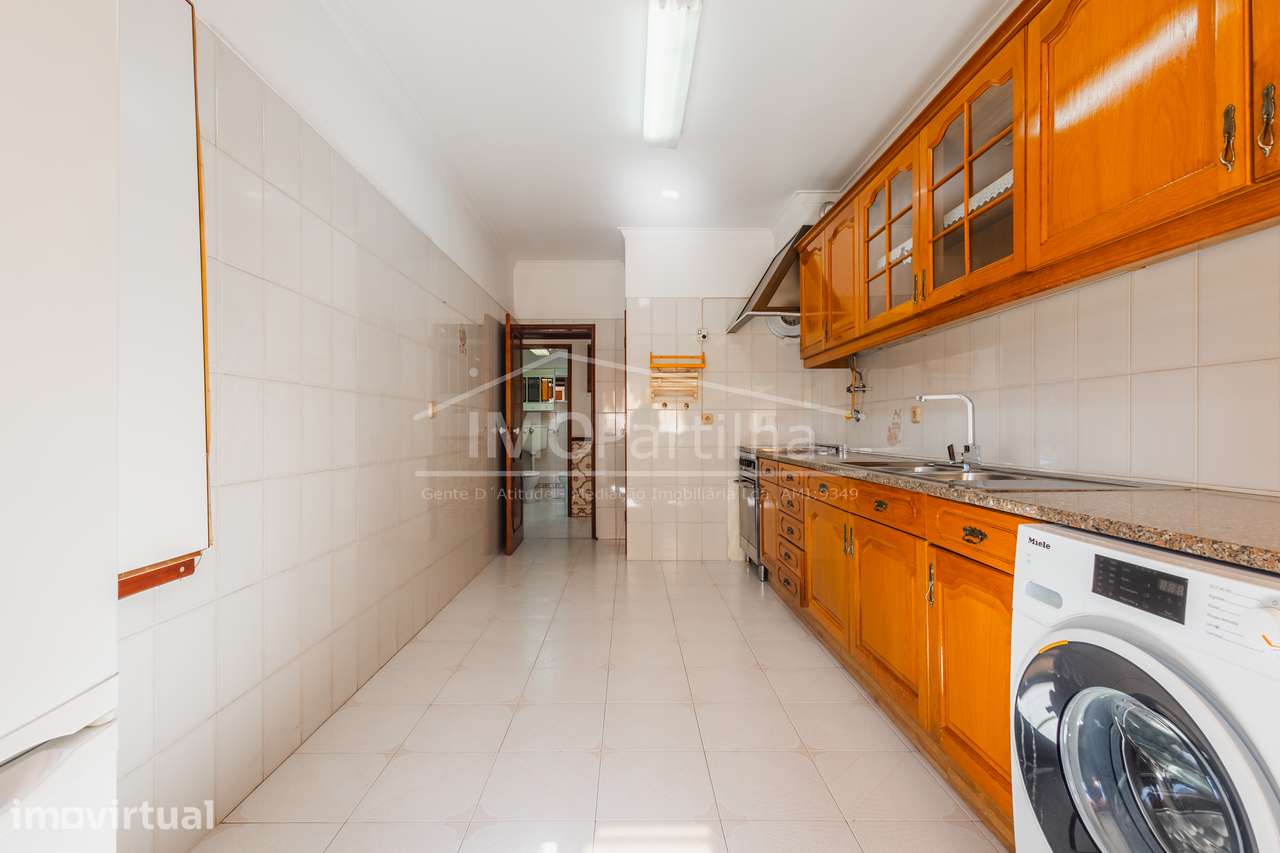 Apartamento T3 C/ Garagem na Agualva - Cacém - Grande imagem: 5/25