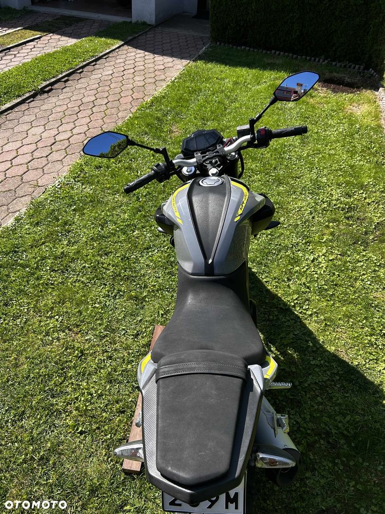 Yamaha MT - 6