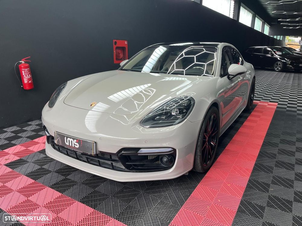 Porsche Panamera 4 S - 3