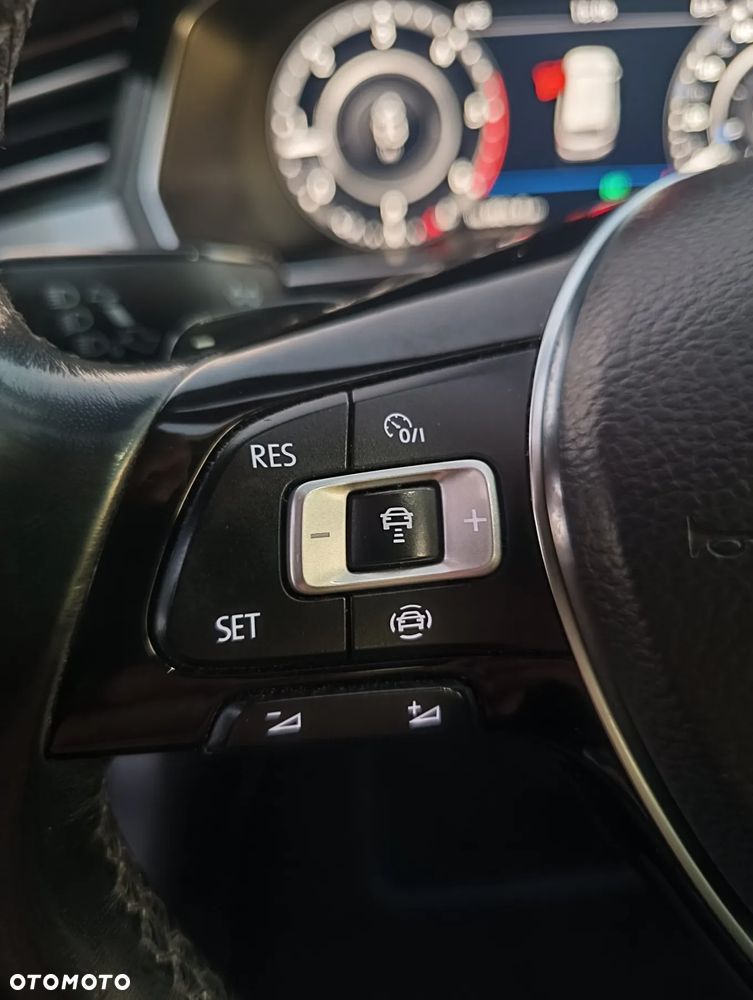 Volkswagen Passat 2.0 TDI BMT SCR 4Mot Highline DSG7 - 22