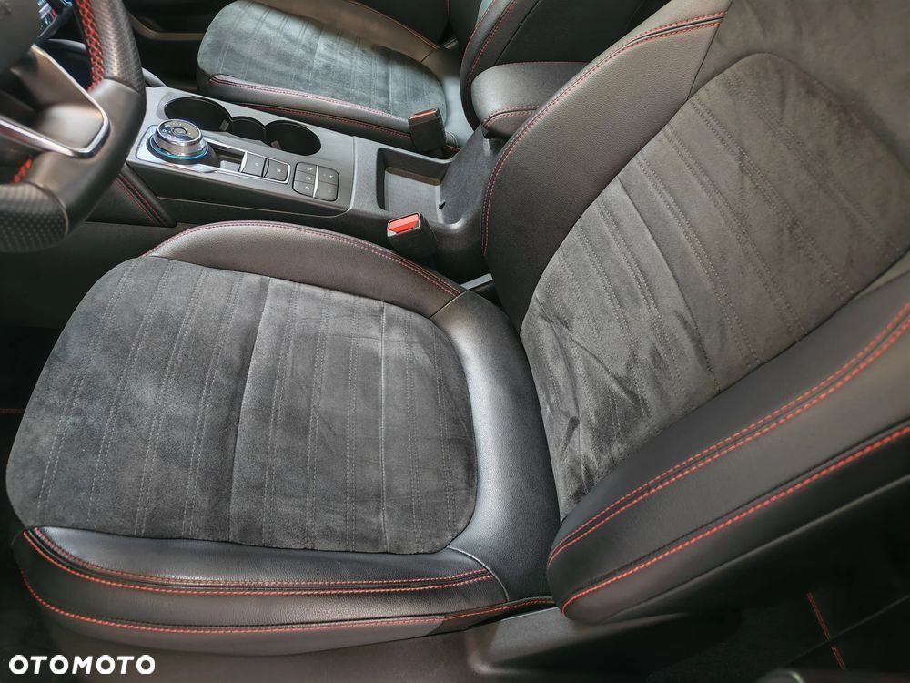 Ford Kuga - 11