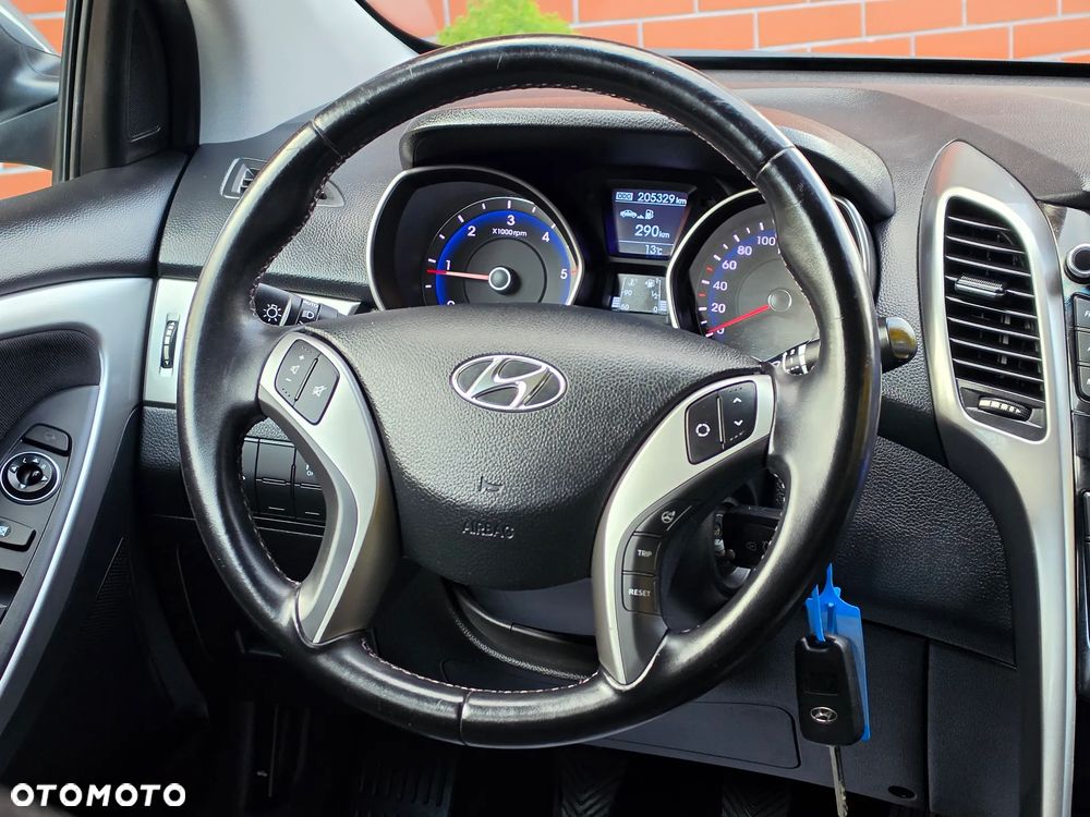 Hyundai i30 - 30