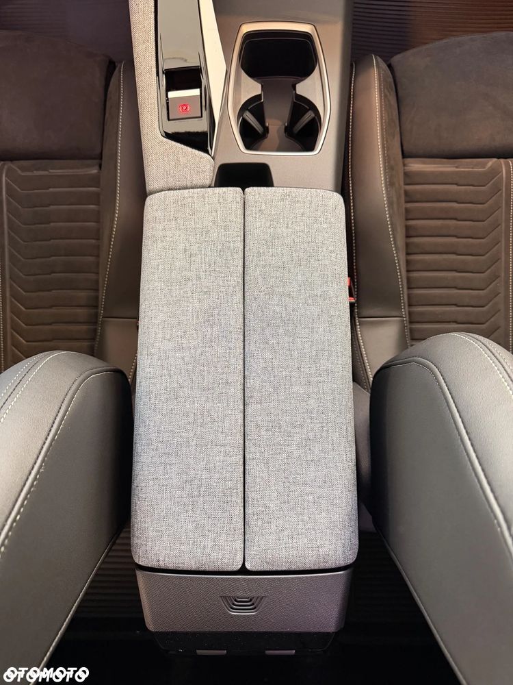 Peugeot 3008 1.2 PureTech mHEV Allure e-DCS6 - 18