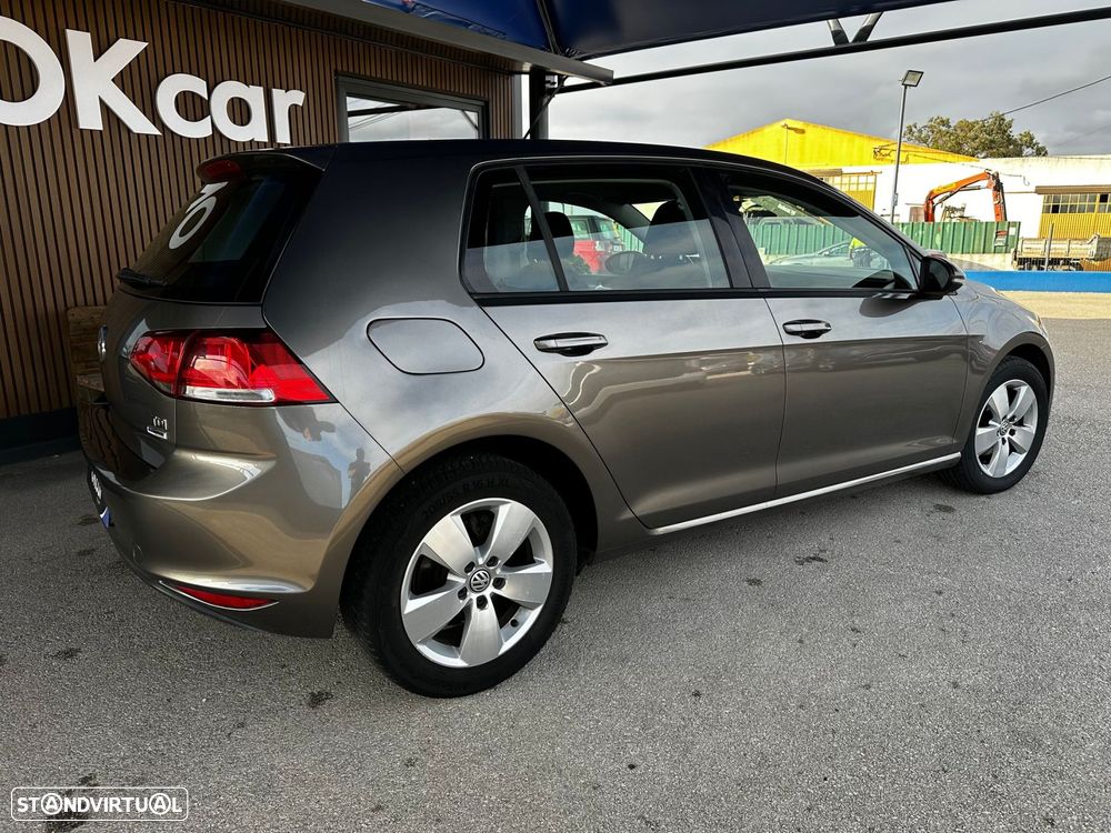 VW Golf 1.6 TDI Confortline - 8