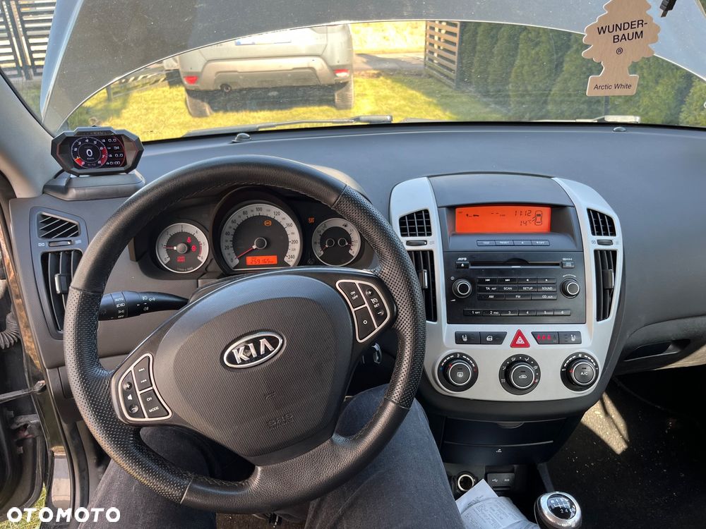 Kia Ceed 2.0 crdi Optimum + - 27