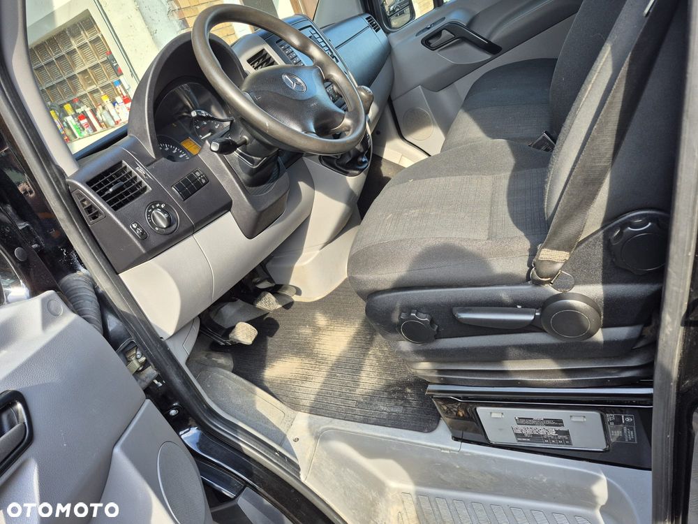 Mercedes-Benz Sprinter 216 - 10