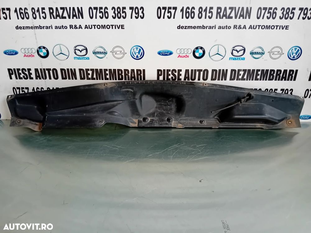 Grila Stergatoare Ford Kuga 1 I An 2008-2013 Cod 8V41-S01628-AB - 1
