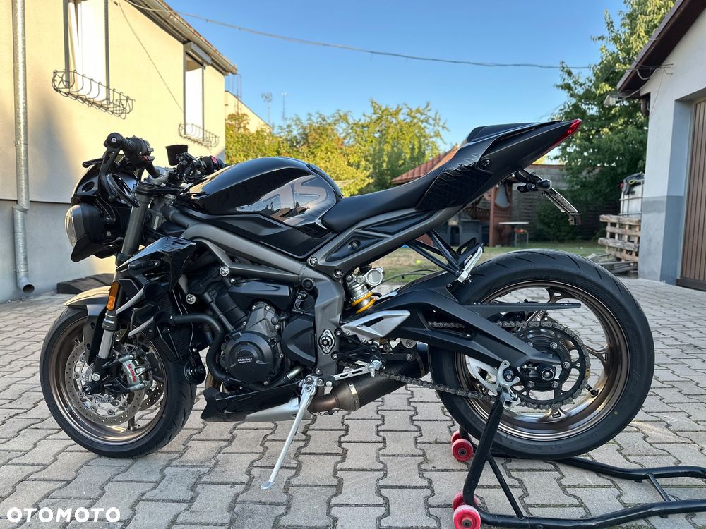 Triumph Street Triple - 6