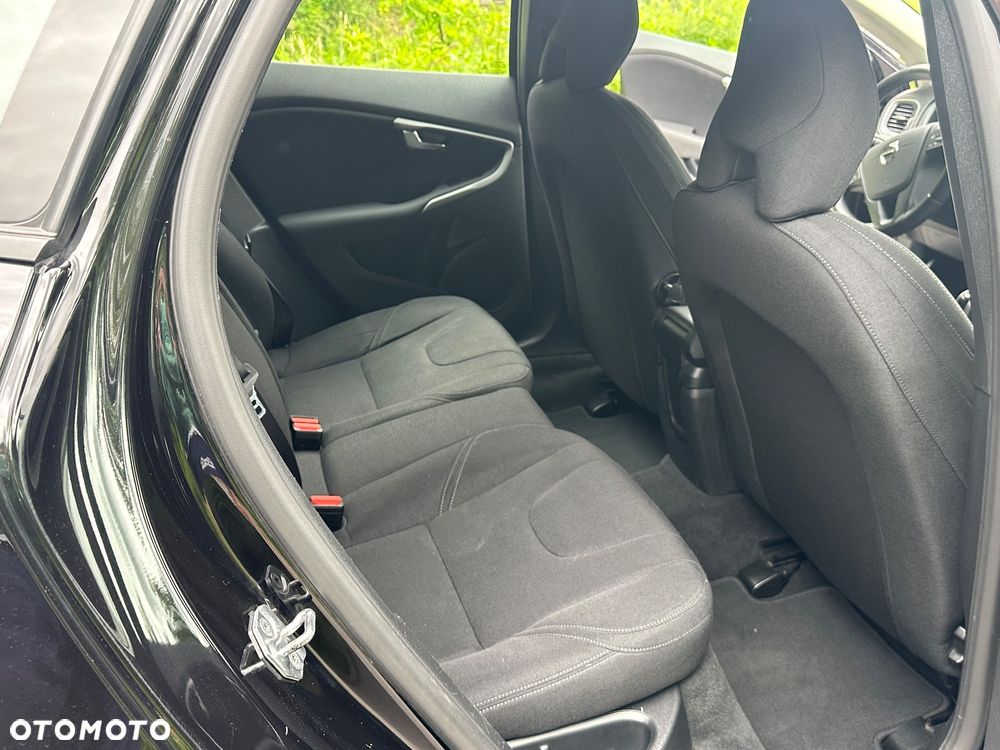 Volvo V40 D2 Kinetic - 17