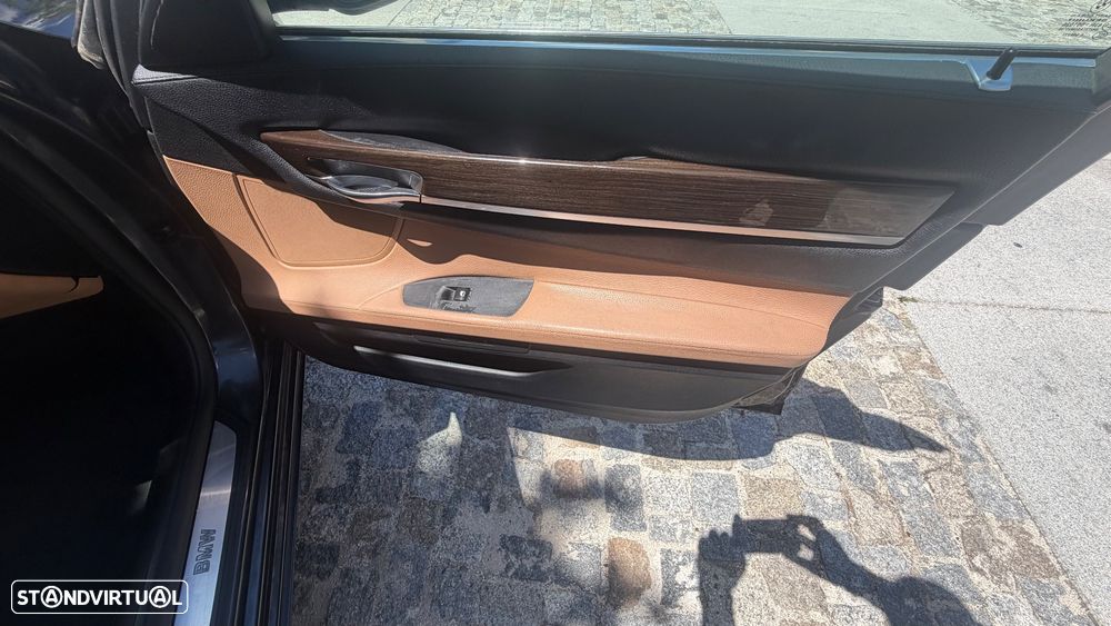 BMW 730 d - 19