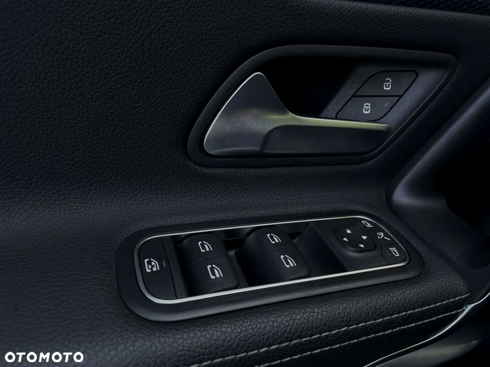 Mercedes-Benz Klasa A 180 d 7G-DCT Edition 1 - 36