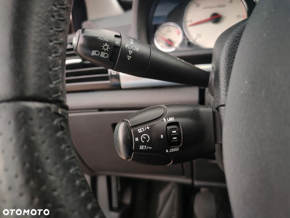Peugeot 407 2.0 HDI Platinum - 23
