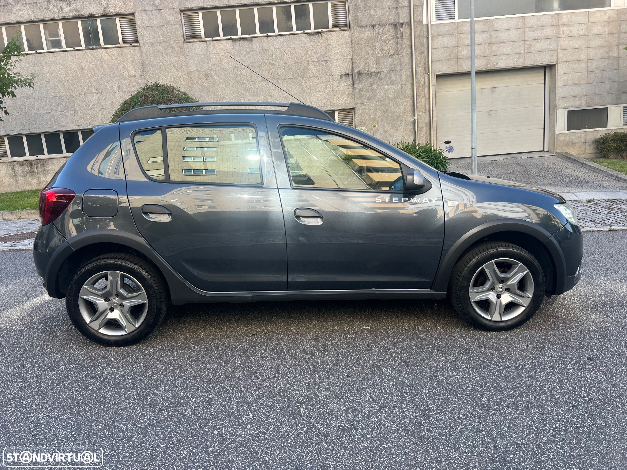 Dacia Sandero - 7