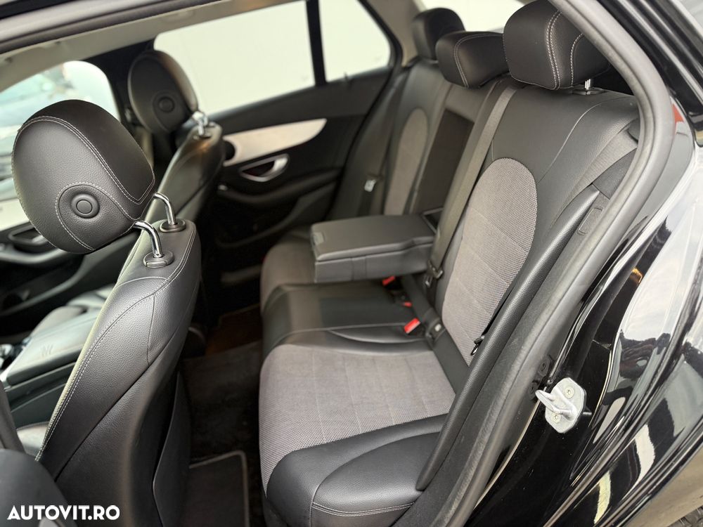 Mercedes-Benz C 220 d 4MATIC 9G-TRONIC - 12