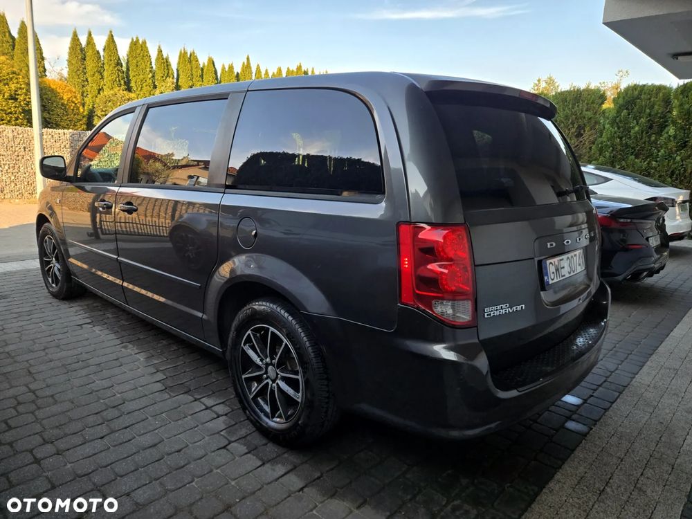 Dodge Grand Caravan - 3