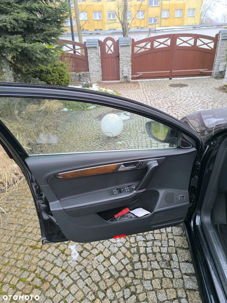 Volkswagen Passat 2.0 TDI DPF DSG Highline - 16
