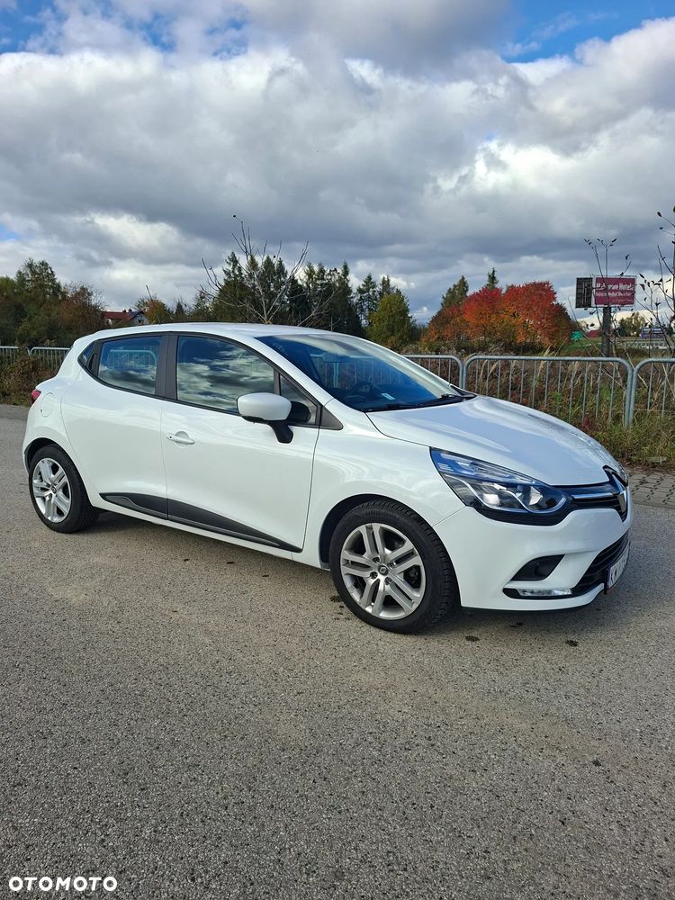 Renault Clio - 23