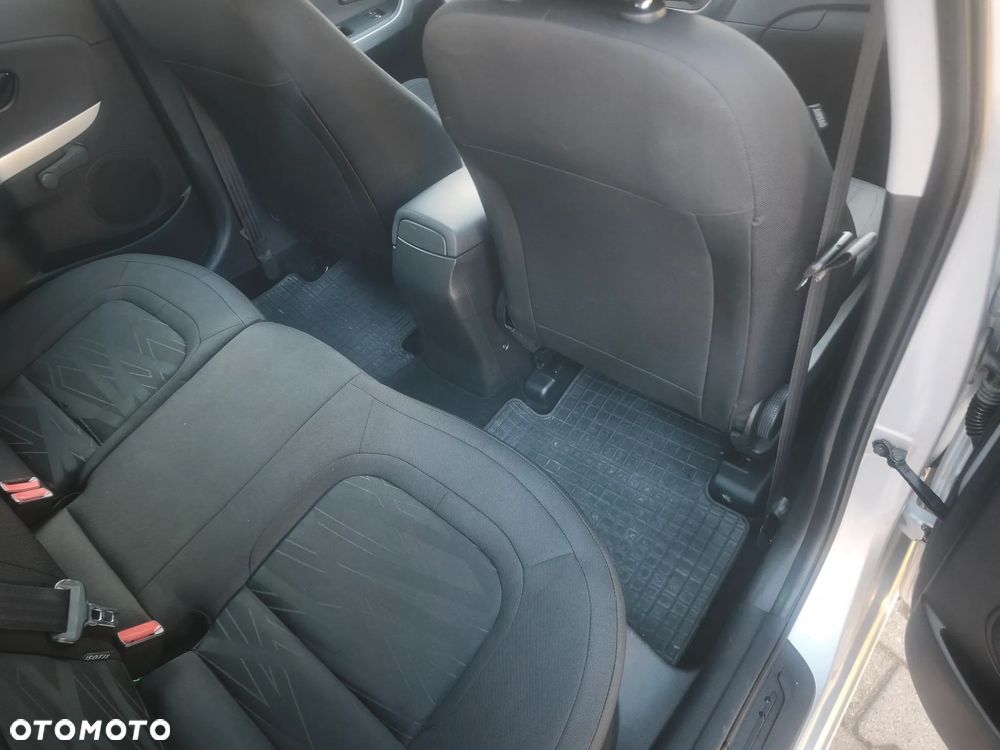 Kia Ceed 1.4 CRDi S - 10