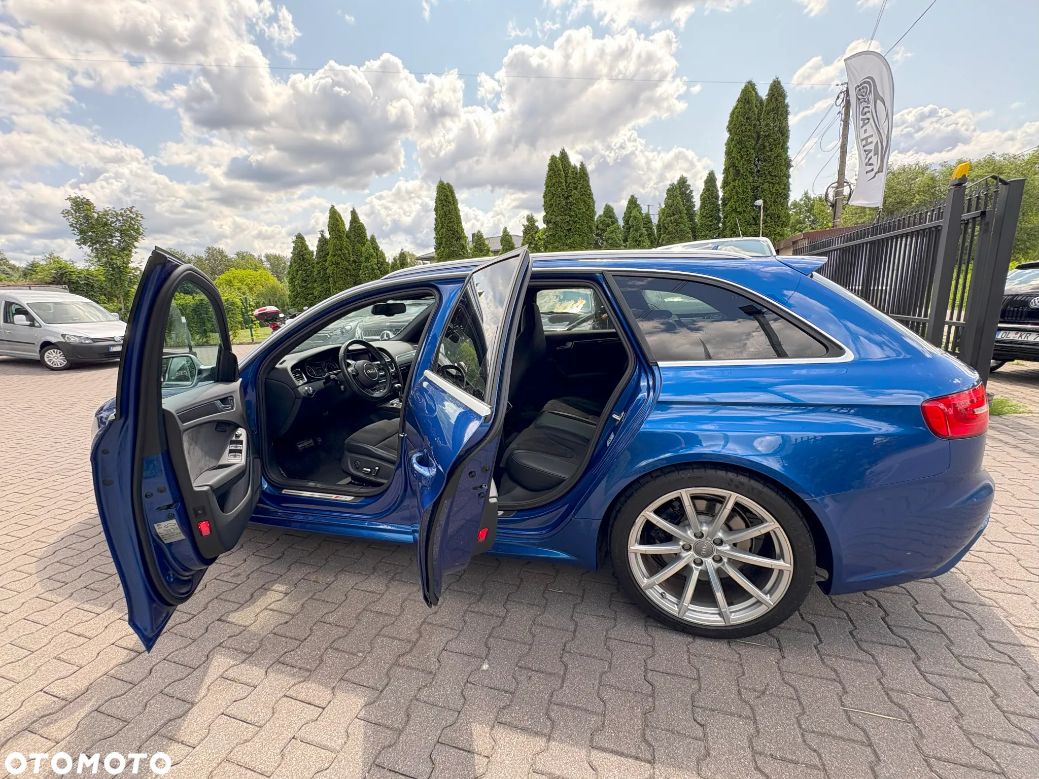 Audi RS4 Standard - 13