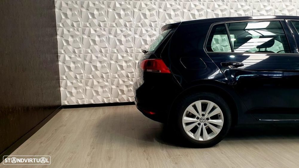 VW Golf 1.6 TDi Trendline BlueMotion - 5