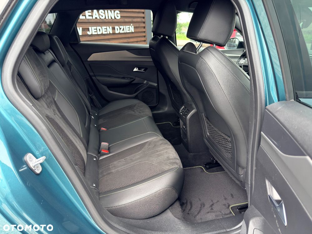 Peugeot 308 BlueHDi 130 EAT8 GT EXCLUSIVE - 23