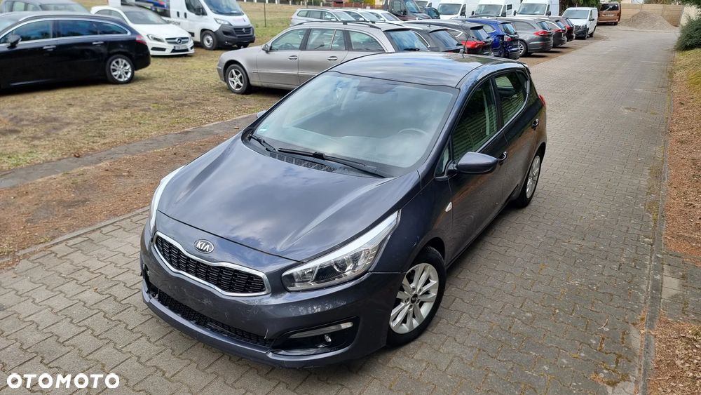 Kia Ceed 1.4 Smart Plus - 4