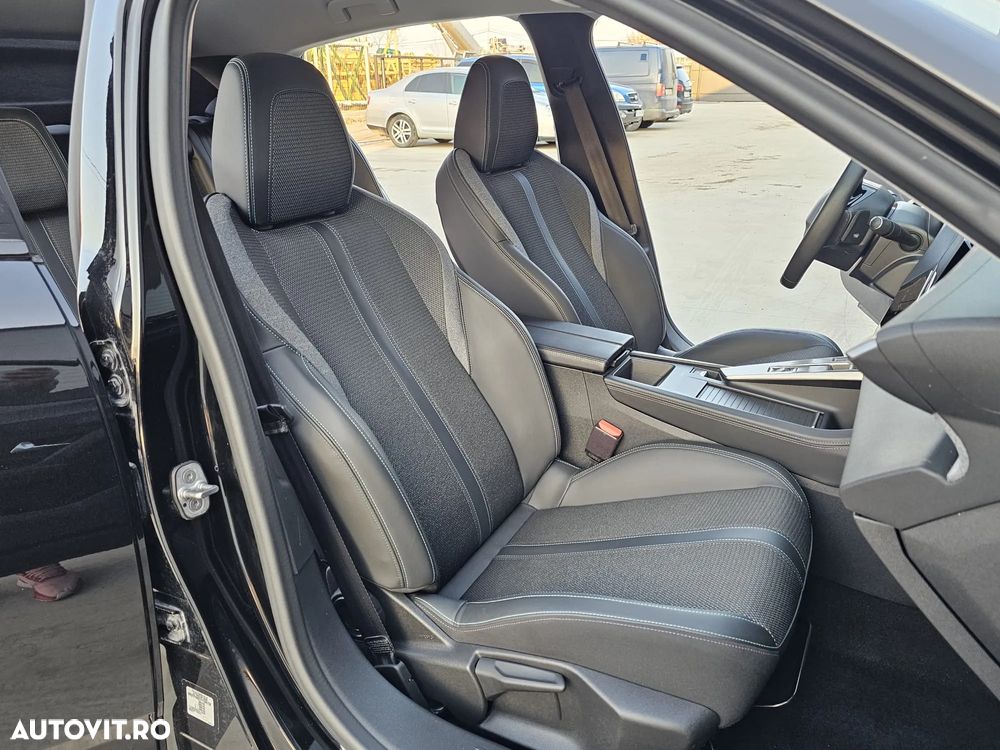 Peugeot 308 PureTech 130 EAT8 Allure - 17