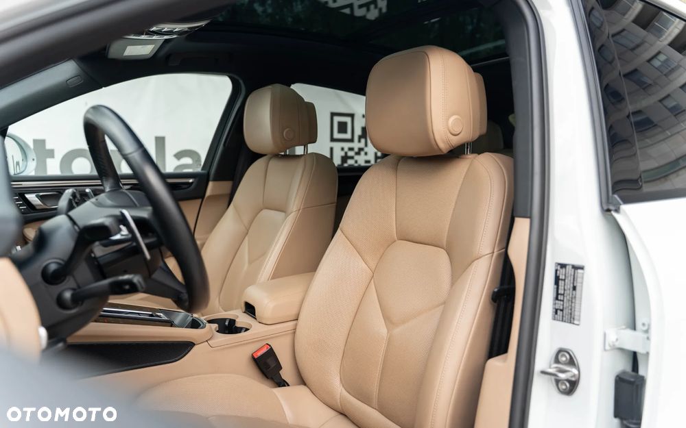 Porsche Macan T - 34