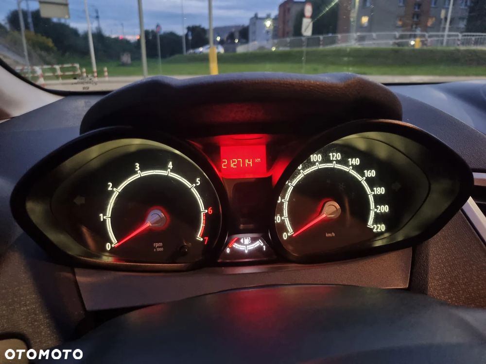 Ford Fiesta 1.25 Trend - 28