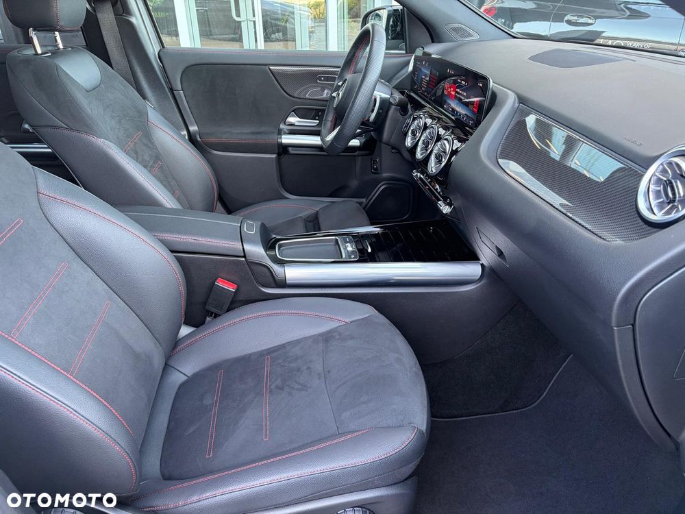 Mercedes-Benz GLA 2024
