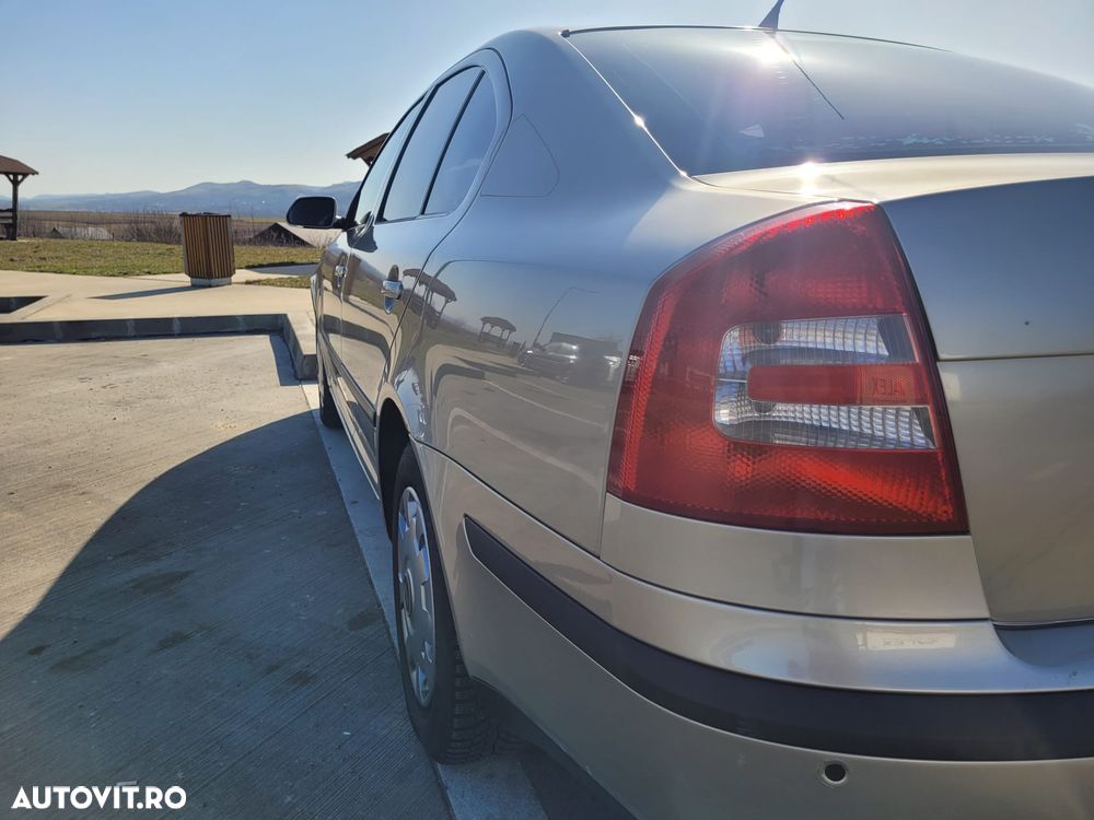 Skoda Octavia 1.6 - 25